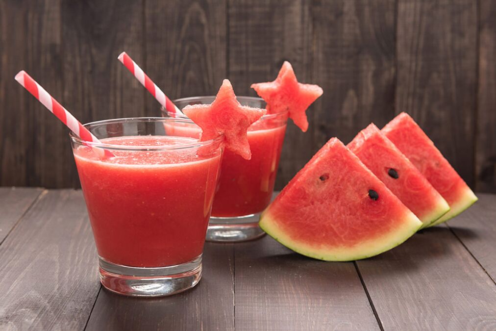 Fresh watermelon sliced ​​watermelon - delicious food to lose weight